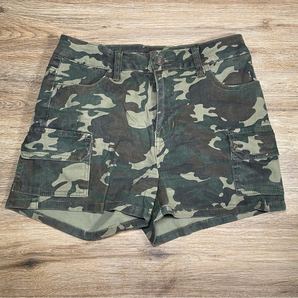 Rue 21 Women's Size 8 Camouflage Cargo Shorts Camo Hot Girl Baddie Y2K Summer